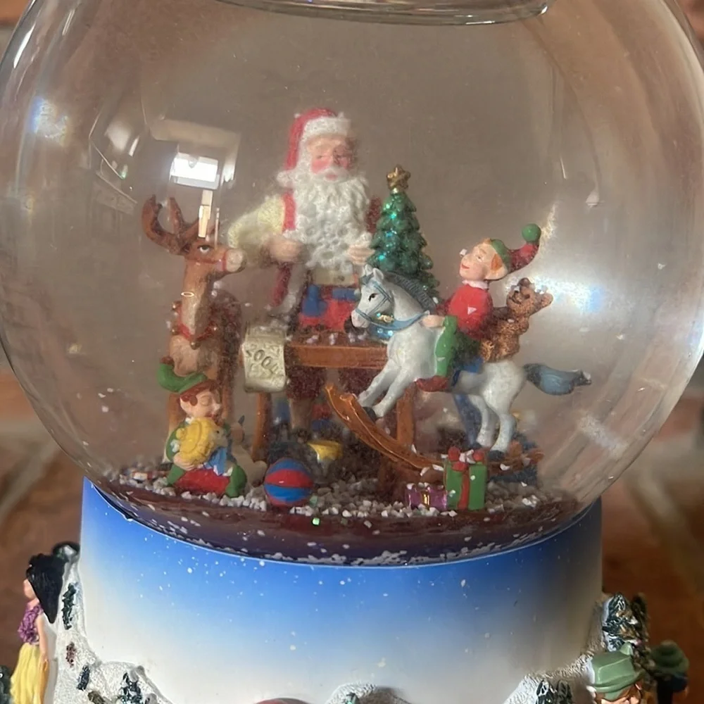 PartyLite 2004 Tealight Snowglobe 